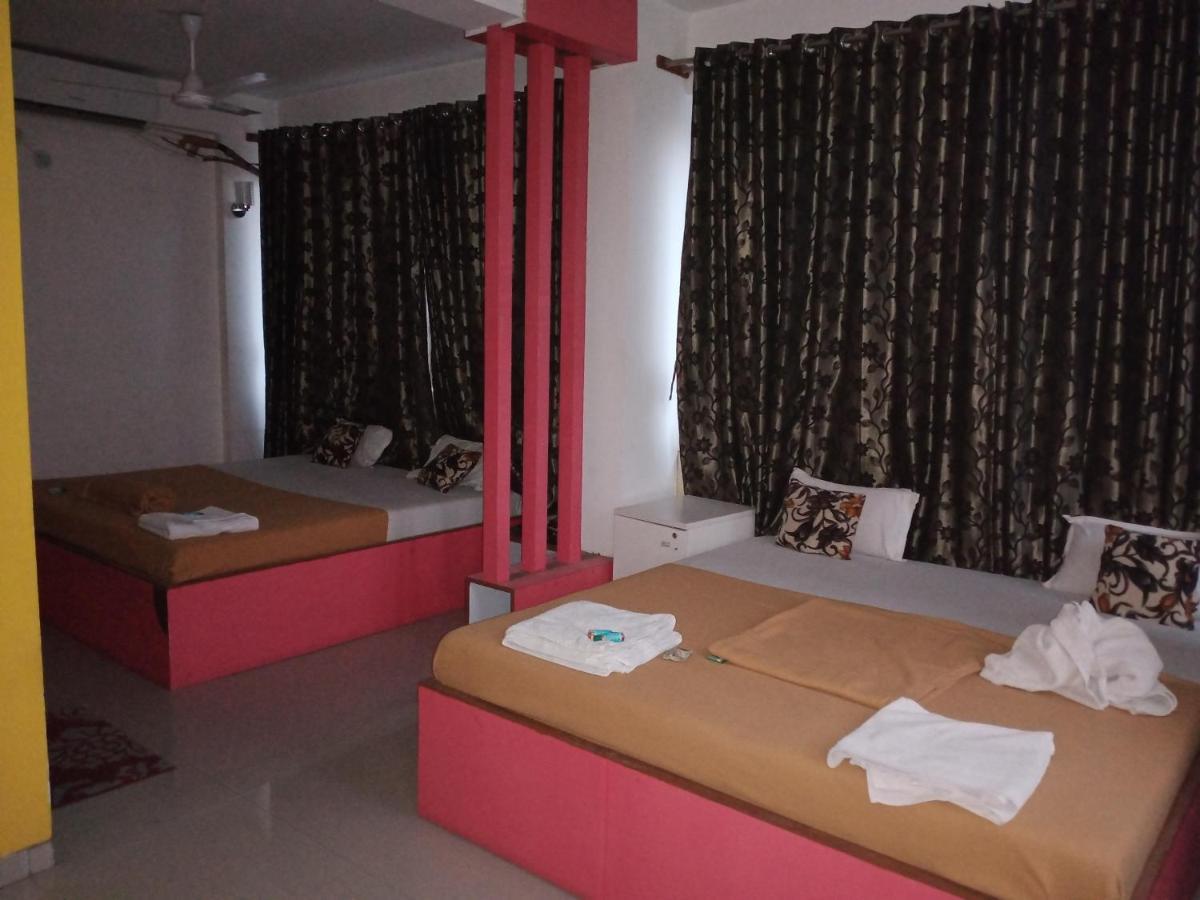 Malhar Palace Hotel เชอร์ดี ภายนอก รูปภาพ
