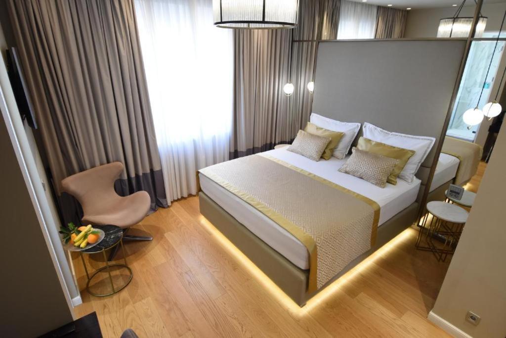 Malhar Palace Hotel เชอร์ดี ภายนอก รูปภาพ